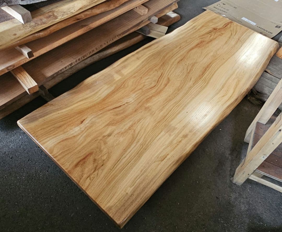 y*i様 楠　一枚板　ダイニング　テーブル　高級　おしゃれ　杢　栃　座卓