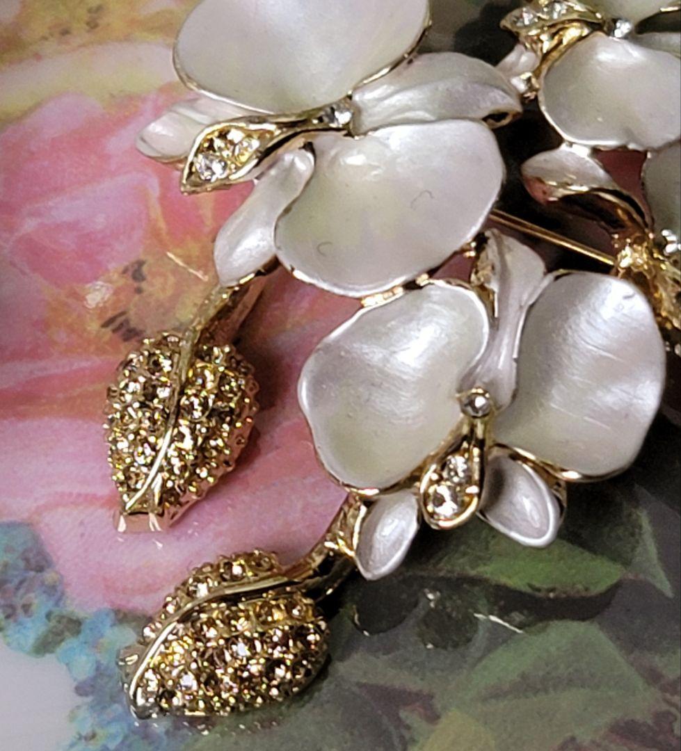 ヴァンドームブティック 胡蝶蘭　ブローチ