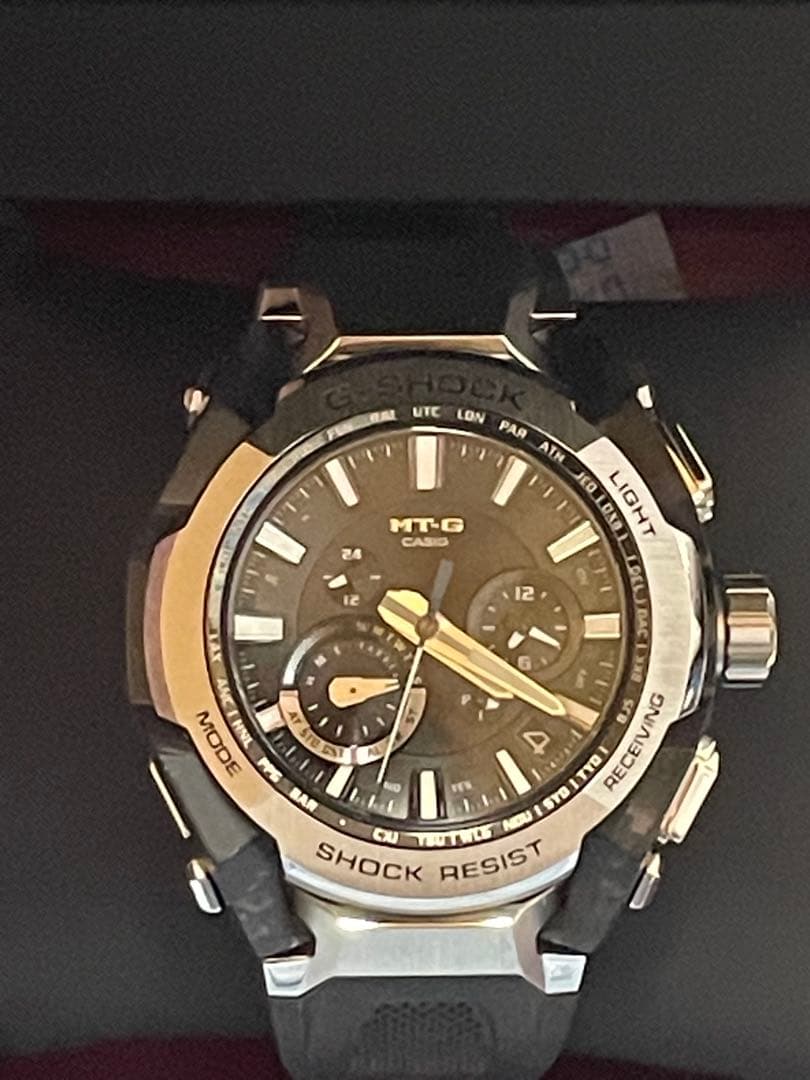 カシオGショック　MTG-B4000-1AJF 電波ソーラー腕時計　MT-G