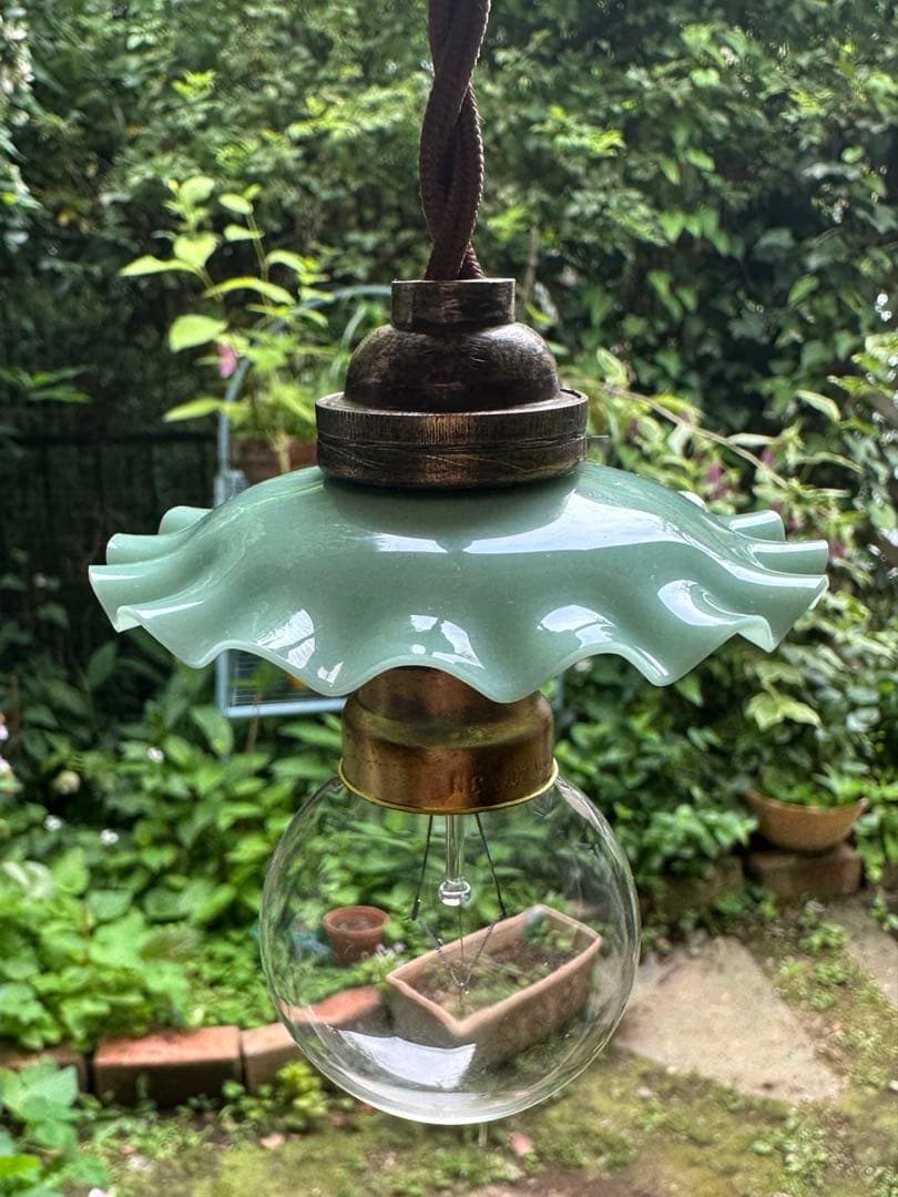 20年代 フランス アンティーク 希少なオパリン・グリーンの可愛いアトリエランプ