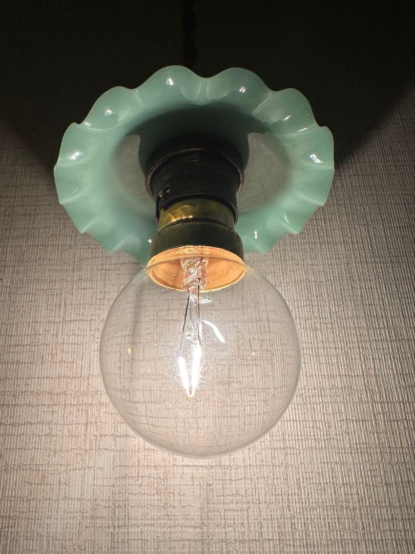 20年代 フランス アンティーク 希少なオパリン・グリーンの可愛いアトリエランプ