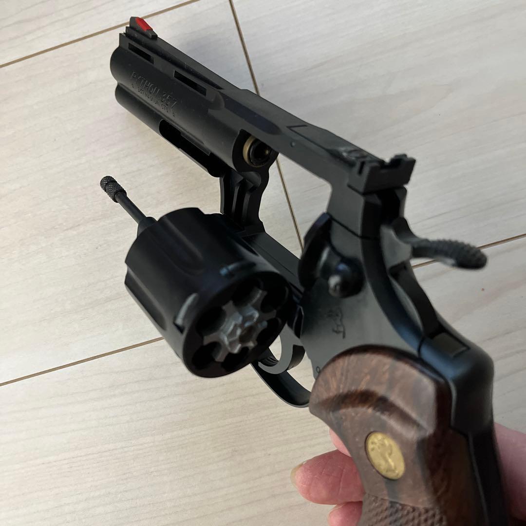 COLT PYTHON 357 MAGNUM リボルバー