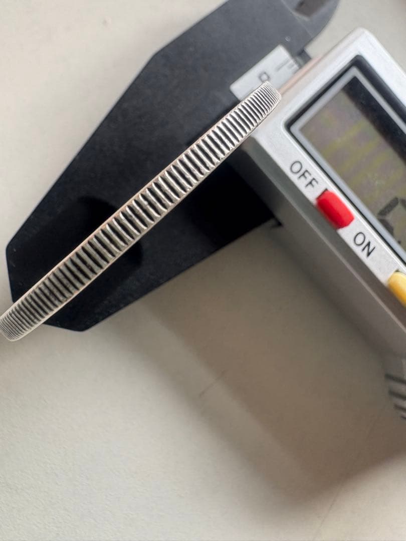 【本物保証】　一圓銀貨　明治23年銘