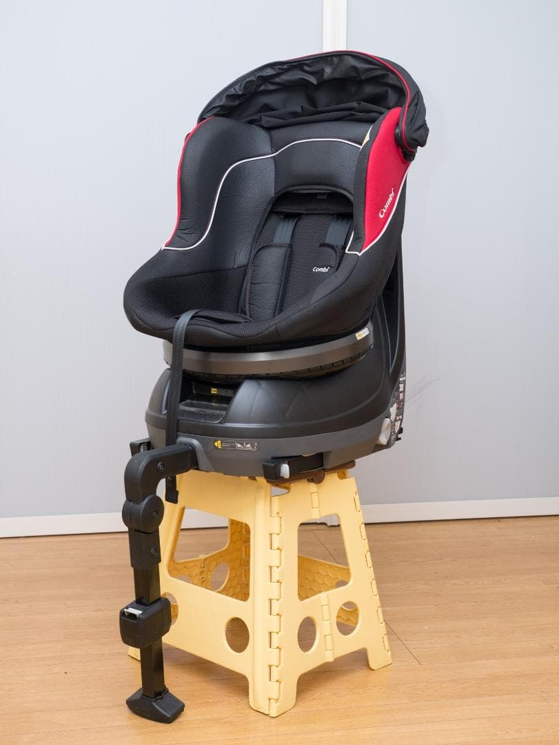 ほぼ未使用 コンビ クルムーヴ ISOFIX エッグショック PJ ブラック