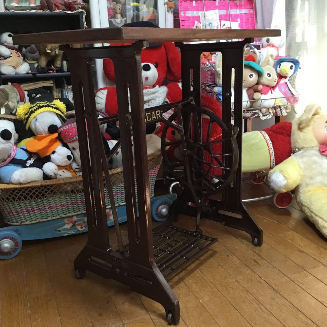 ※アンティーク※ RICCAR足踏みミシン脚のテーブル　アイアン