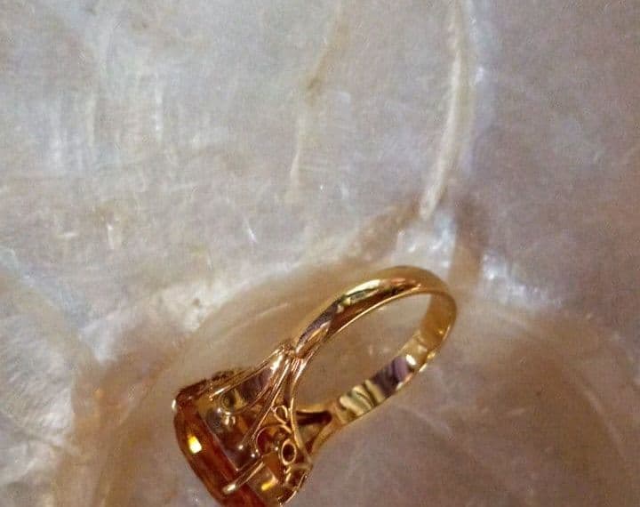 未使用 トパーズ　K18 リング