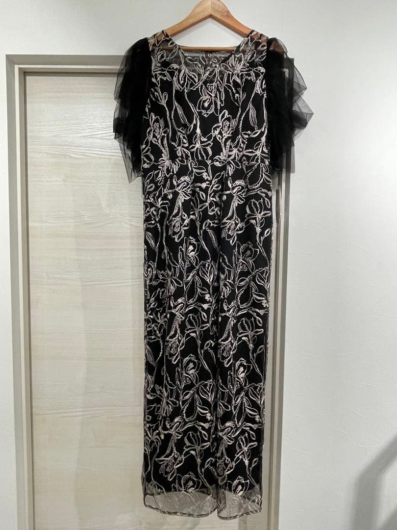 Dorry Doll フラッフィースリーブペンシルドレス　ブラック