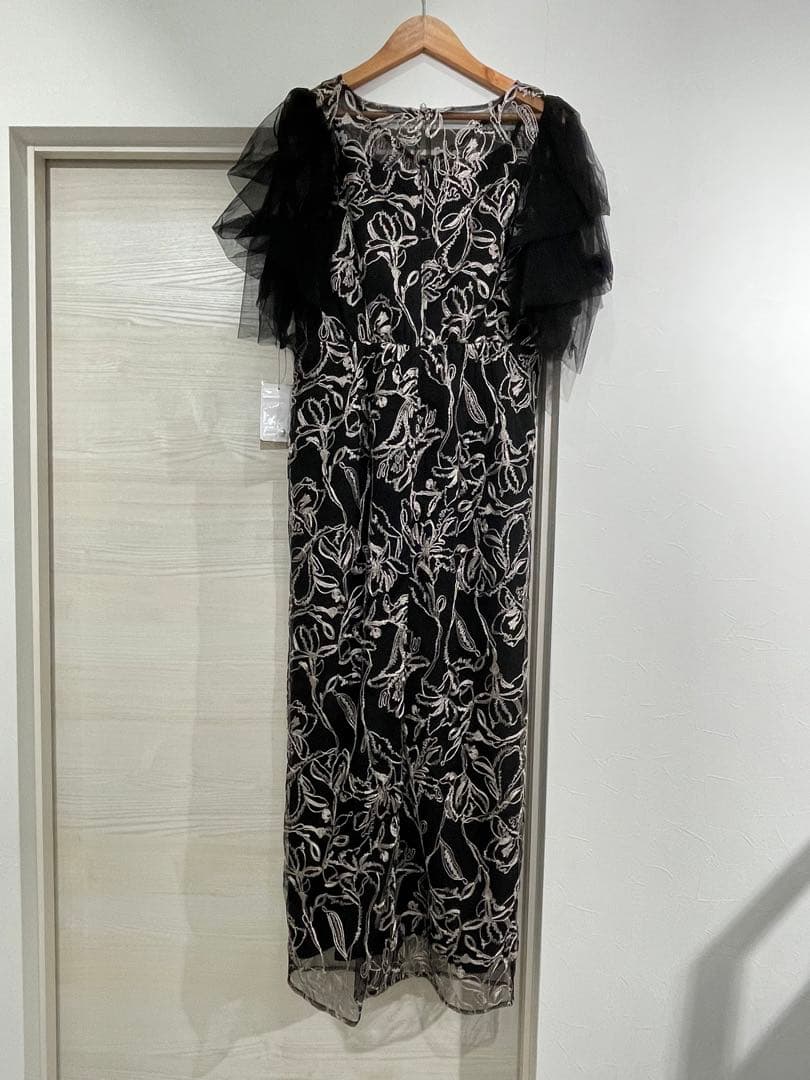 Dorry Doll フラッフィースリーブペンシルドレス　ブラック