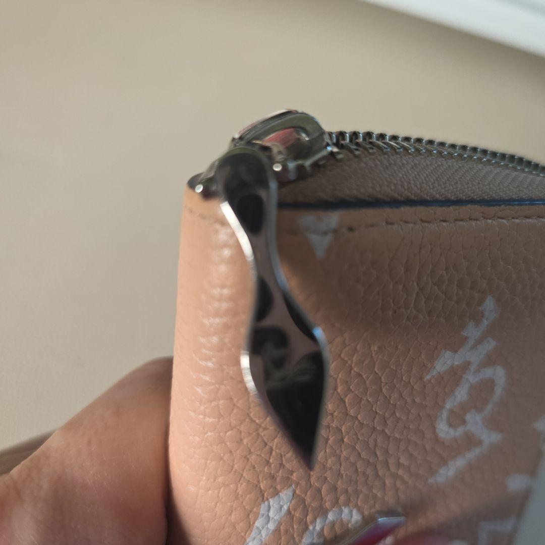 『引っ越しセール』ルブタン　ケース、カードケース