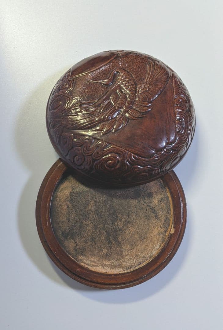 備前焼　硯　鶴模様　塗り