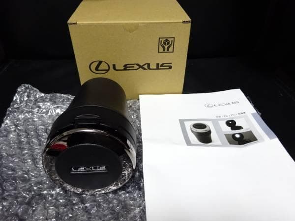 ＜レクサス純正新品＞正規LED点灯プレミアム仕様ロゴ入り/本革蓋仕上高級携帯灰皿