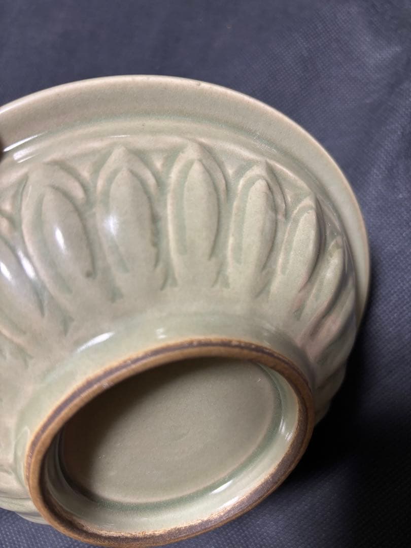 中国古美術品　明清時代　青磁蓮弁龍文刻花 筆洗　茶椀　中皿　龍泉窯