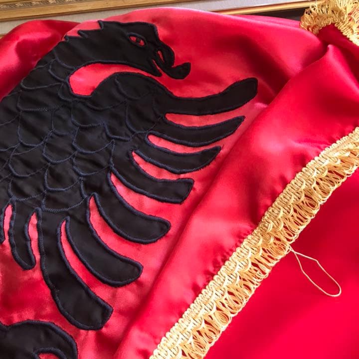 希少品！BIG アルバニア共和国国旗　東ヨーロッパ　ヴィンテージインダストリアル