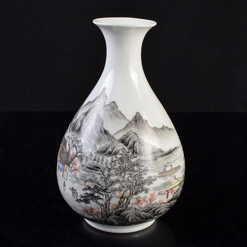 中国　乾隆年製款　粉彩　色絵　山水人物文　玉壷春瓶　V　R9206