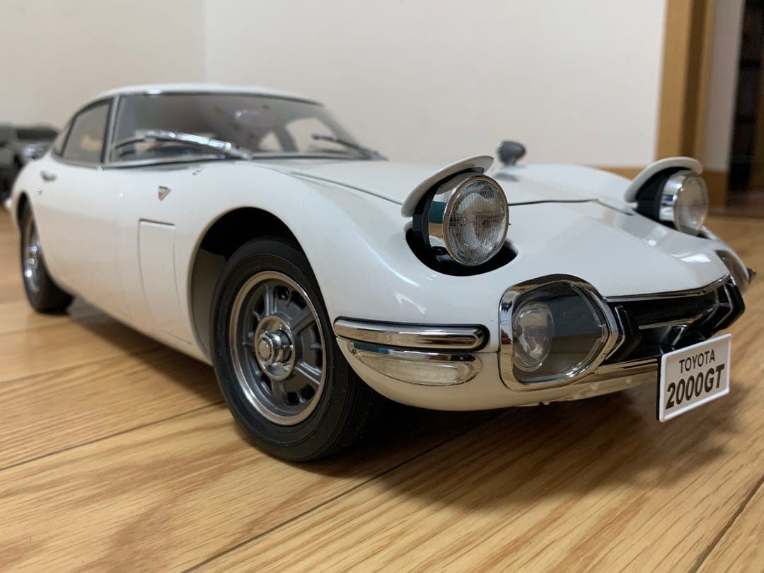 デアゴスティーニ 1/10 トヨタ 2000GT ホワイト