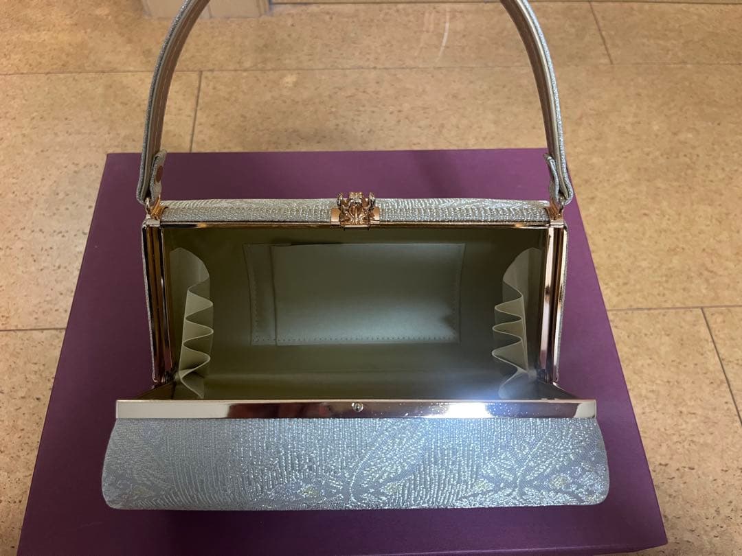 シルバーラウンドバッグと草履セット