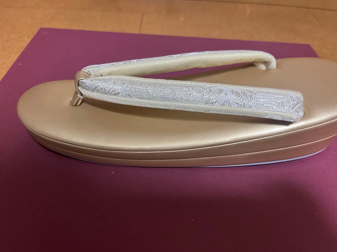 シルバーラウンドバッグと草履セット