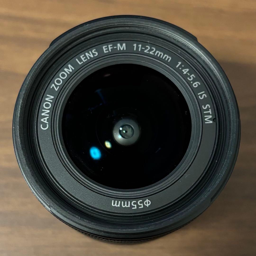 Canon EOS KissMミラーレス一眼カメラ