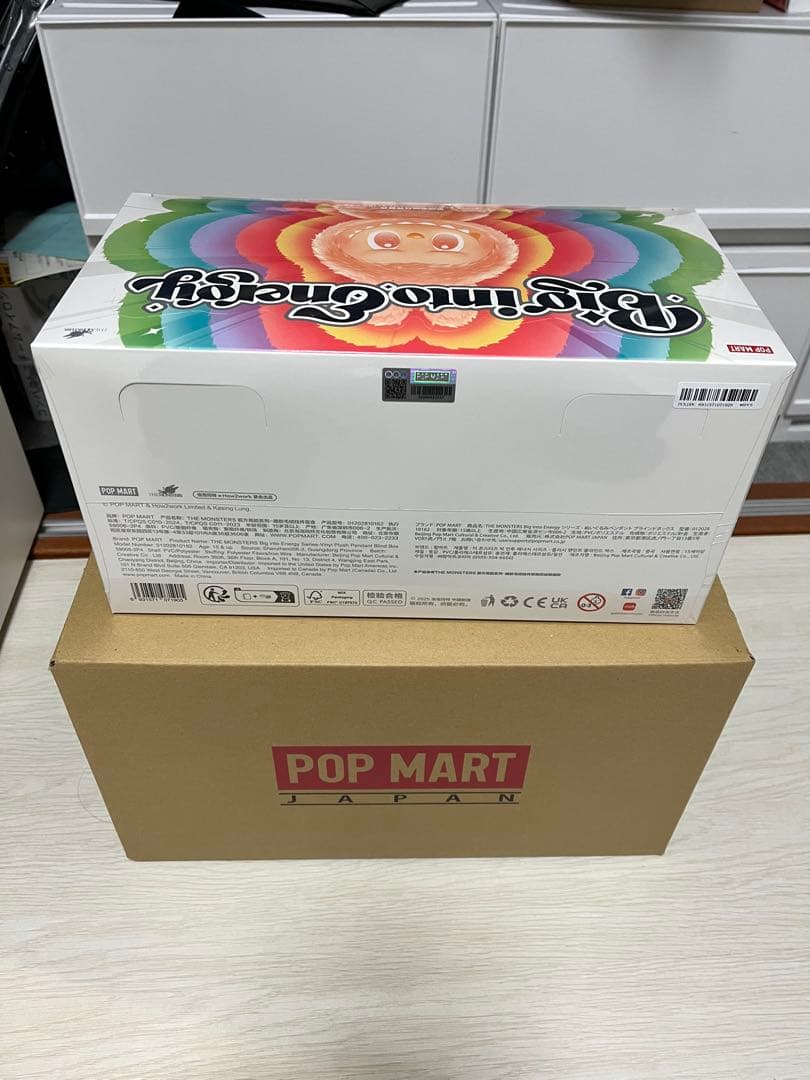 新品未開封　正規品　ラブブ　LABUBU エナジー　アソートボックス