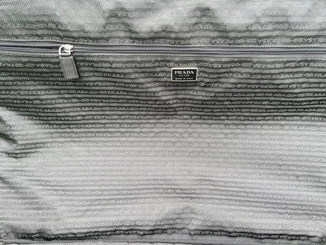 PRADA プラダ　キャリーケース