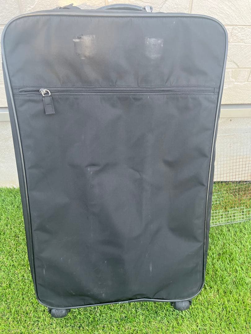 PRADA プラダ　キャリーケース