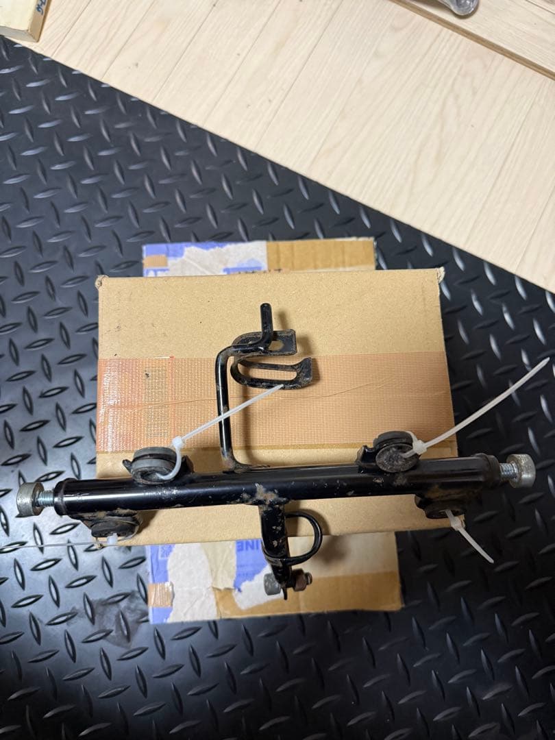 ホンダ　CBR400F ライトステー