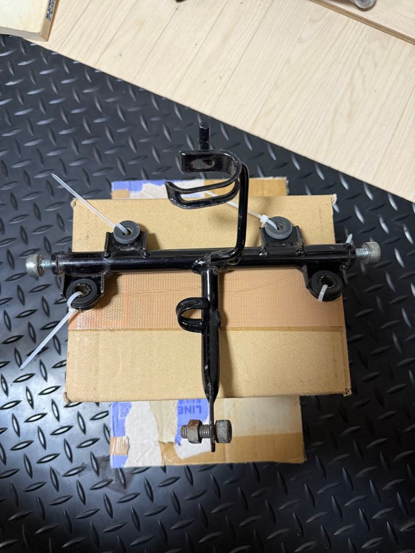 ホンダ　CBR400F ライトステー