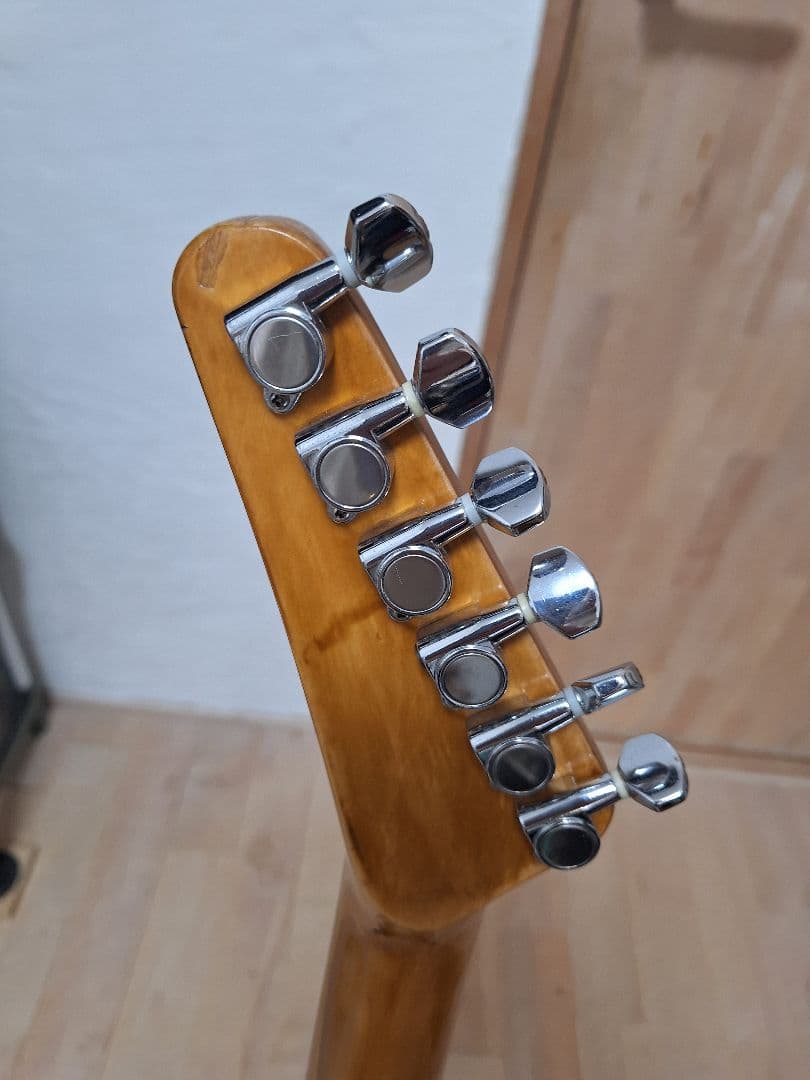 エレキギター　レリック＆エイジド加工　ストラトタイプ