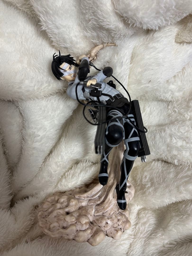 進撃の巨人 リヴァイ兵長 フィギュア 箱無し