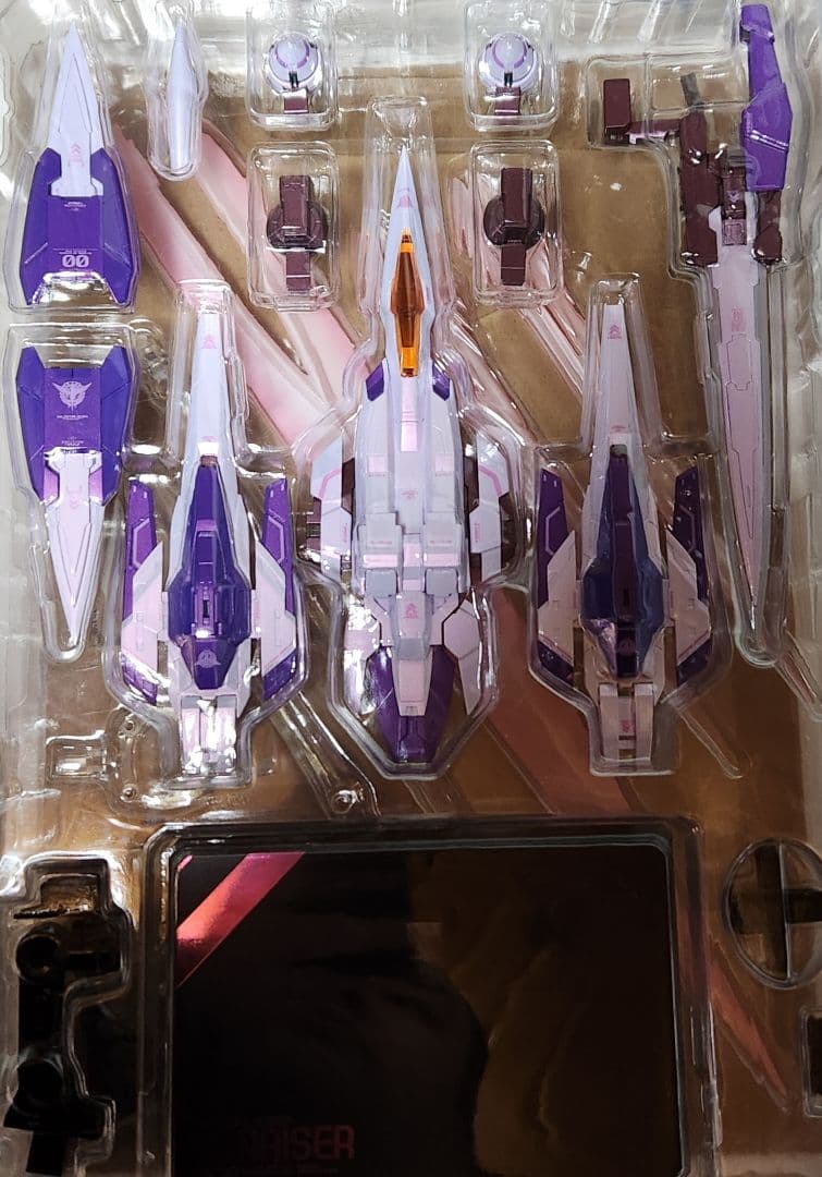 メタルビルド　ダブルオーライザー　トランザムライザー