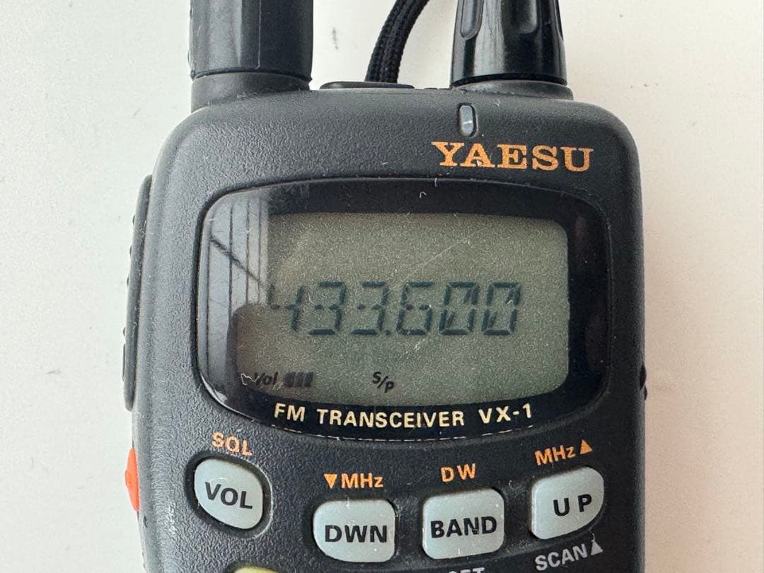 YAESU VX-1 VHF/UHF Dual Band FMトランシーバー