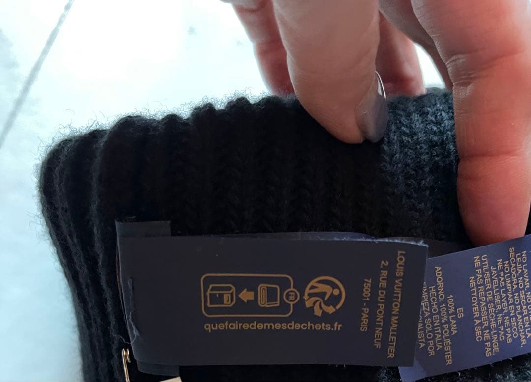 tLOUIS VUITTON ブラック ビーニー M77872