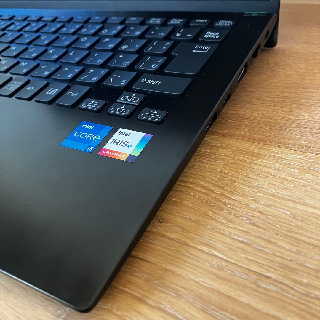 バッテリー良好/軽量/VAIO/SSD/Windows11/黒/ノートパソコン