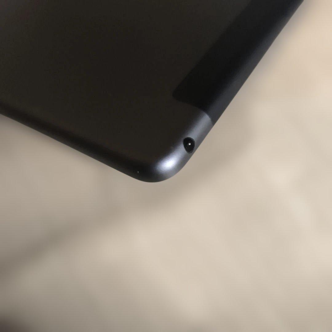 し*う様 第8世代 32GB セルラーモデル 32GBスペースグレ84％