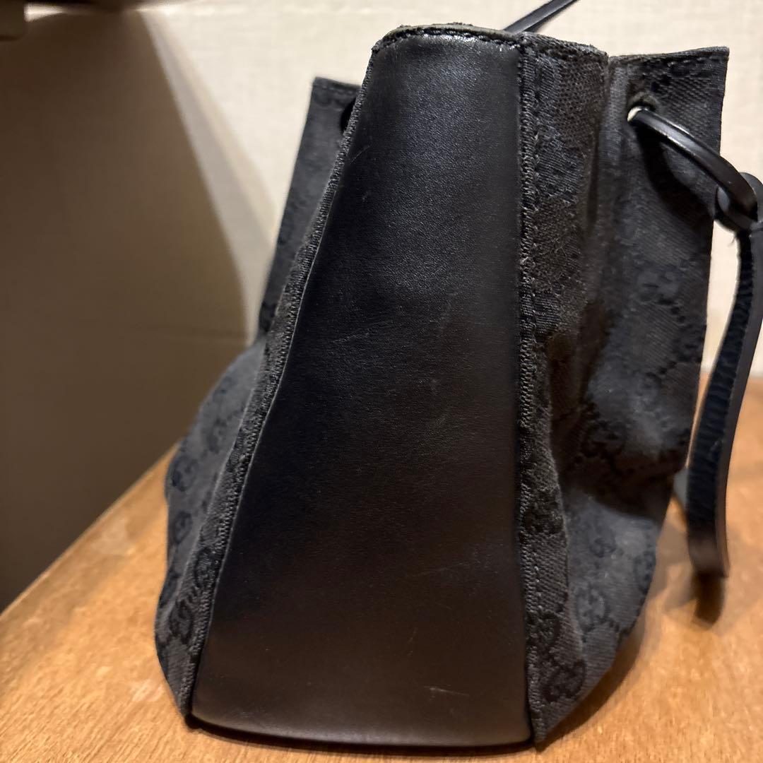 GUCCI ブラックキャンバス ハンドバッグ