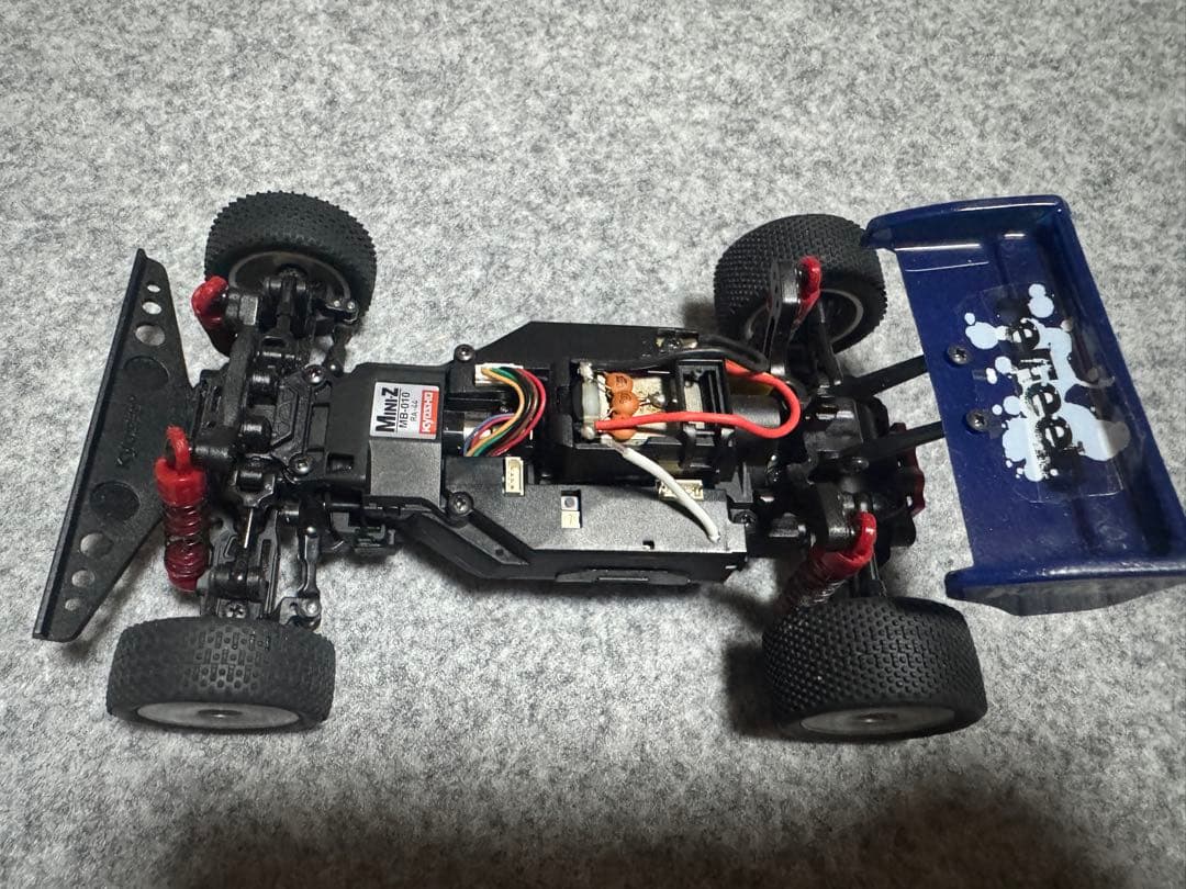 KYOSHO ミニッツバギー スペアボディー付き