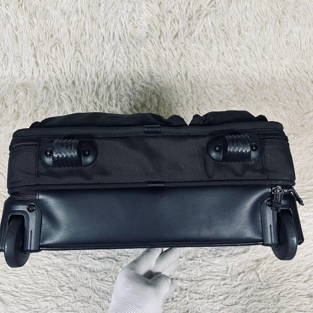 良品　TUMI　Alpha　ビジネスバッグ　キャリーケース　大容量　パソコン収納