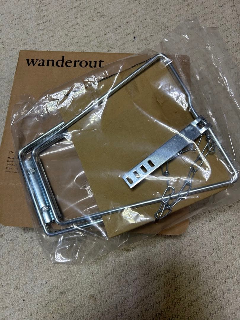 ワンダラウト ユニバーサルウッドトレイ スモール、チェアーの2点