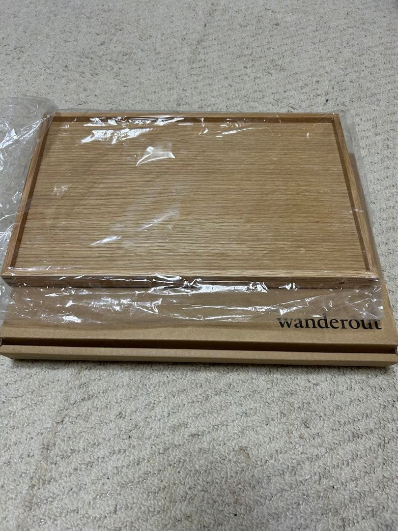 ワンダラウト ユニバーサルウッドトレイ スモール、チェアーの2点