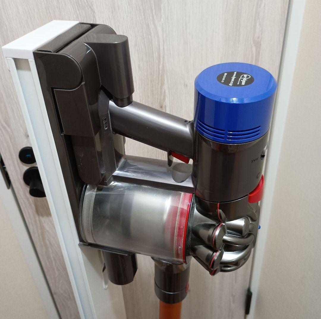 Dyson V10 コードレススティッククリーナー 本体・付属品・説明書付き