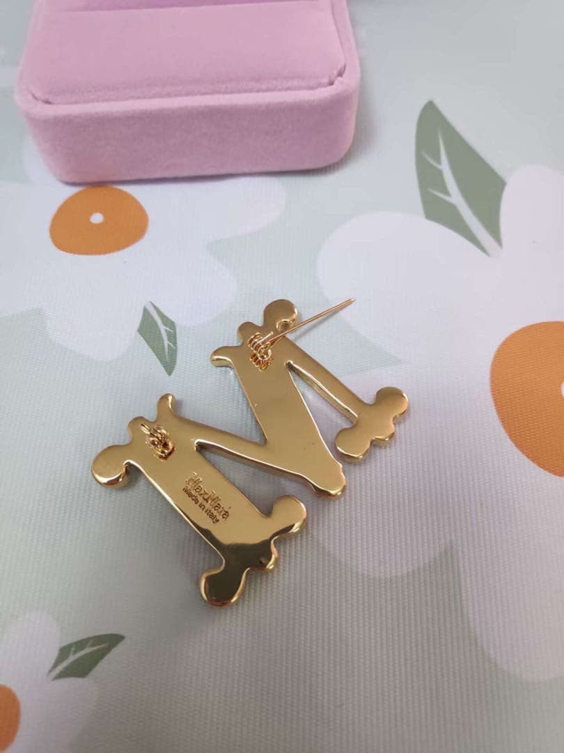 マックスマーラ　クリスタル モノグラムMロゴブローチ パール付き　ゴールド超美品