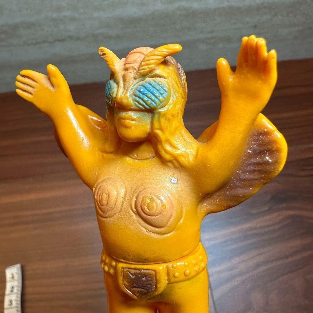 旧バンダイ 蜂女 ソフビ 当時物