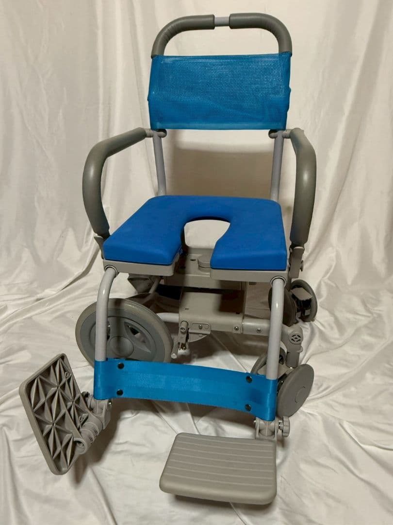 シャワーキャリー　入浴用車イス　 ウチエ社製　UD型　ブレーキ付き　uchie