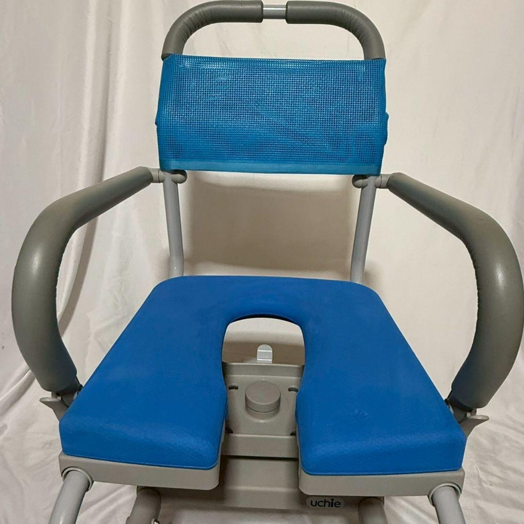 シャワーキャリー　入浴用車イス　 ウチエ社製　UD型　ブレーキ付き　uchie