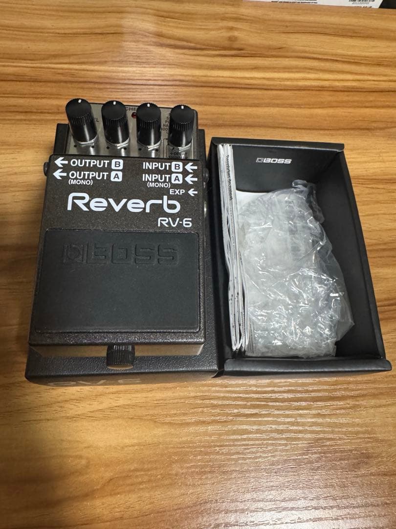 BOSS RV-6 Reverb ギターエフェクター