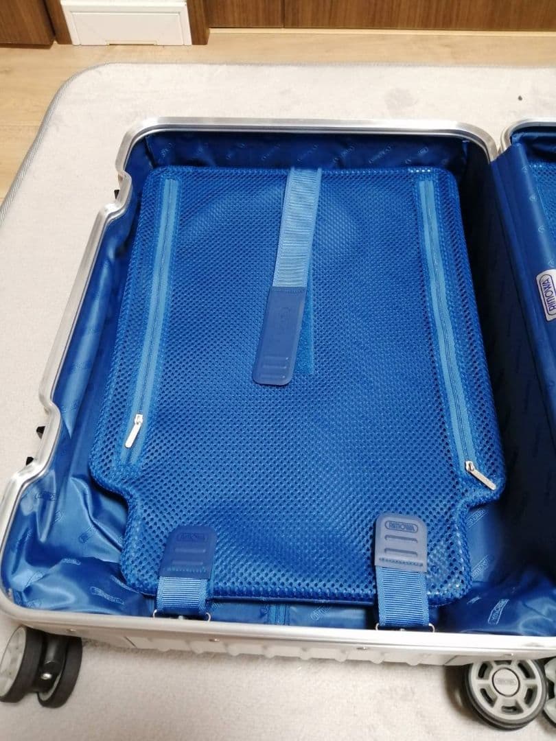 RIMOWA TOPAS 3２Ｌマルチホイール 機内持ち込み可能 廃盤品