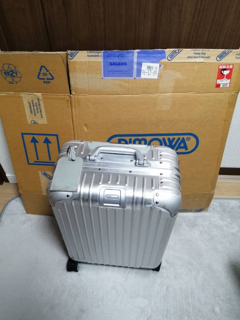RIMOWA TOPAS 3２Ｌマルチホイール 機内持ち込み可能 廃盤品