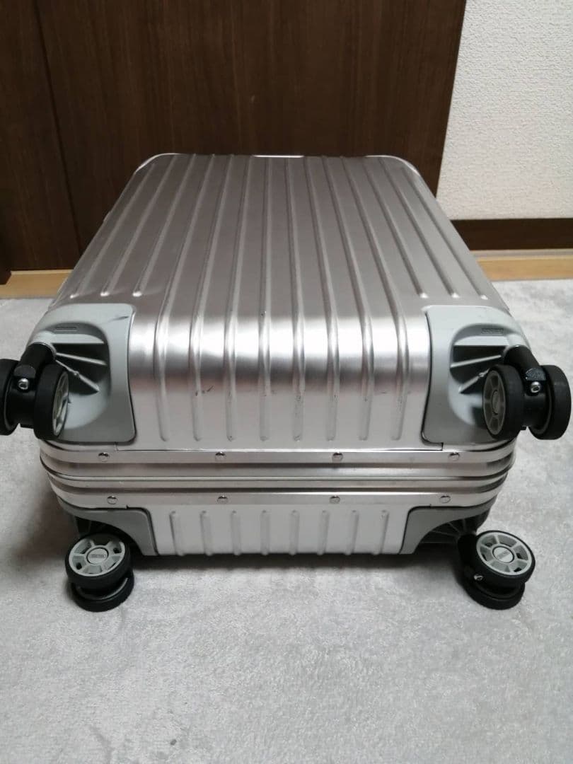RIMOWA TOPAS 3２Ｌマルチホイール 機内持ち込み可能 廃盤品