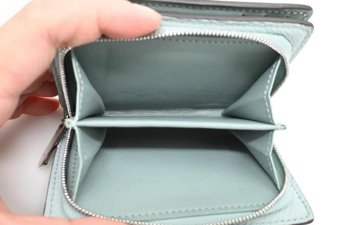 【極美品】Louis Vuitton 　ヴィトン　マヒナ　ポルトフォイユ・クレア