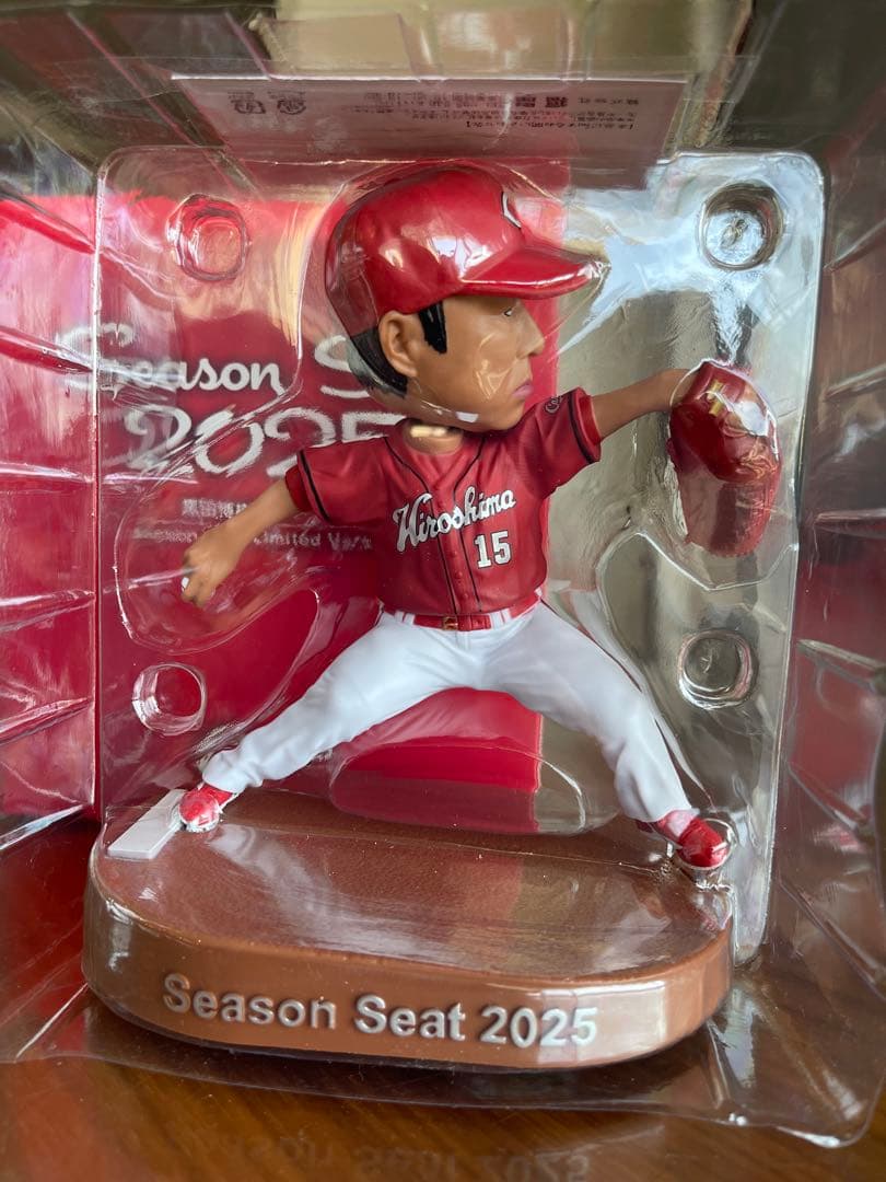 【2025年限定版】広島東洋カープ黒田博樹ボブルヘッド＆卓上カレンダー